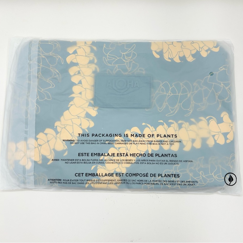 ALOHA Collection Mid Pouch - Picture 4 of 9